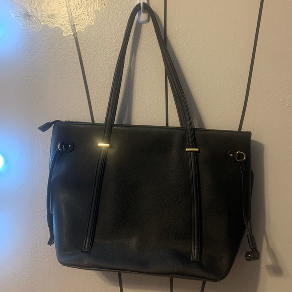 Tree of Life Black Faux Leather Shoulder/Tote Great Condition - Picture 3 of 11